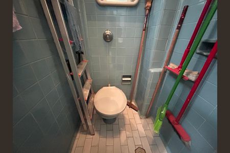 Apartamento à venda com 64m², 2 quartos e sem vagaBanheiro de serviço