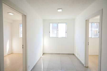 Sala  de apartamento para alugar com 2 quartos, 34m² em Jardim Sabara, São Paulo