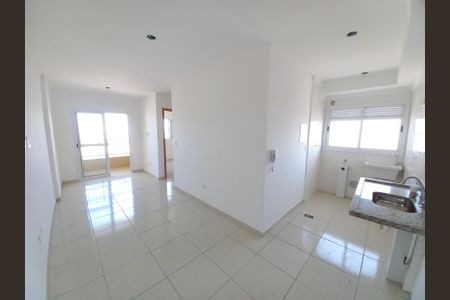 Sala de apartamento para alugar com 2 quartos, 46m² em Parque Sao Vicente, São Vicente