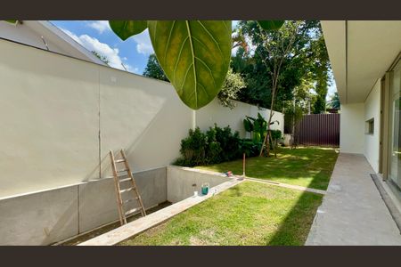 Casa de condomínio à venda com 802m², 4 quartos e 4 vagasPiscina