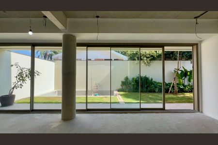 Sala de casa de condomínio à venda com 4 quartos, 802m² em Alto de Pinheiros, São Paulo