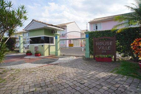 Casa de condomínio para alugar com 76m², 2 quartos e 2 vagasFachada 