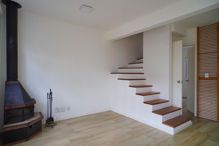 Sala de casa de condomínio para alugar com 2 quartos, 76m² em Sarandi, Porto Alegre