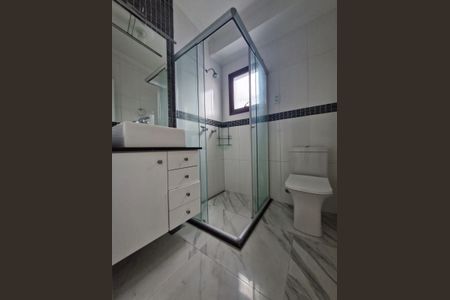 Banheiro de apartamento à venda com 2 quartos, 60m² em Nonoai, Porto Alegre