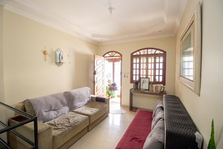 Sala de casa à venda com 3 quartos, 160m² em Europa, Contagem