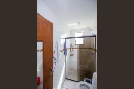 Banheiro da Suíte de casa à venda com 3 quartos, 160m² em Europa, Contagem