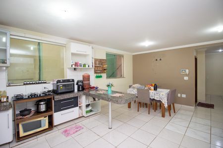 Casa à venda com 160m², 3 quartos e 3 vagasCozinha e Área de Serviço