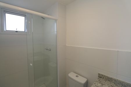 Apartamento para alugar com 56m², 2 quartos e 1 vaga Apartamento para alugar com 56m², 2 quartos e 1 vagaBanheiro da Suíte