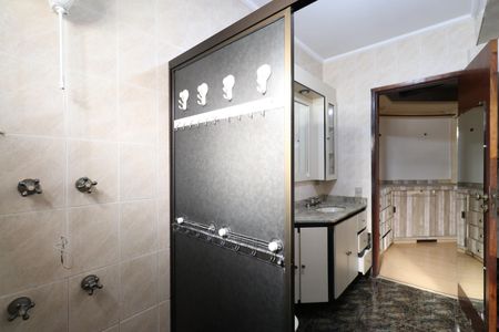 Casa à venda com 340m², 3 quartos e 4 vagasBanheiro da Suíte 3