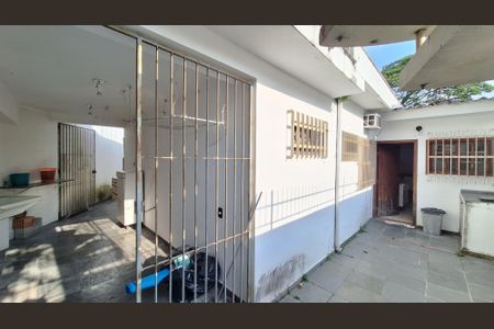 Casa à venda com 340m², 3 quartos e 4 vagasQuintal 
