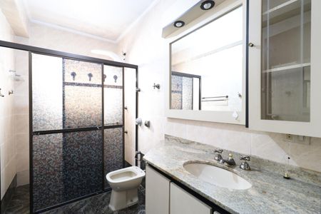 Casa à venda com 340m², 3 quartos e 4 vagasBanheiro da Suíte 3