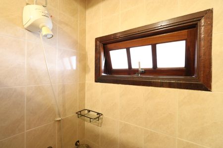 Casa à venda com 340m², 3 quartos e 4 vagasBanheiro da Suíte 1
