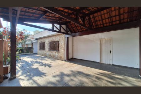 Casa à venda com 340m², 3 quartos e 4 vagasGaragem 