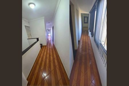 Casa à venda com 5 quartos, 350m² em Parque São Lucas, São Paulo