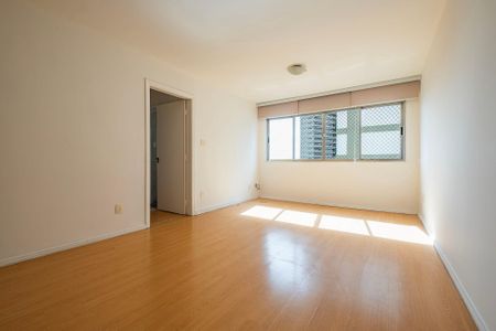 Sala de apartamento à venda com 2 quartos, 73m² em Vila Madalena, São Paulo