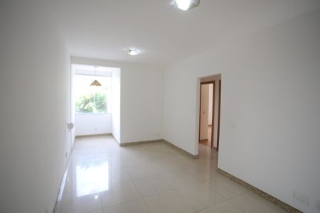 Apartamento à venda com 3 quartos, 92m² em Estoril, Belo Horizonte