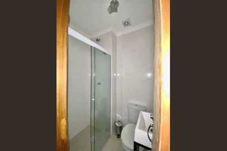 Banheiro da Suíte de apartamento para alugar com 1 quarto, 28m² em Vila Nivi, São Paulo