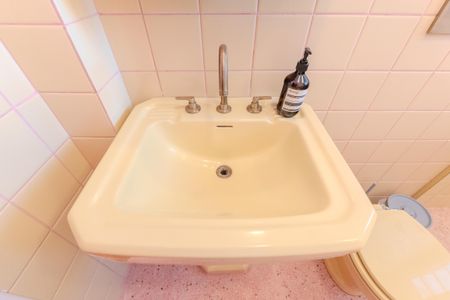 Apartamento à venda com 60m², 1 quarto e sem vagaBanheiro