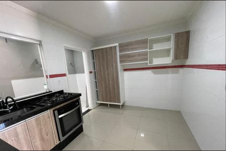 Foto 13 de casa à venda com 4 quartos, 128m² em Vila Taquari, São Paulo