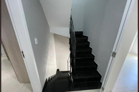 Casa à venda com 128m², 4 quartos e 2 vagasFoto 06