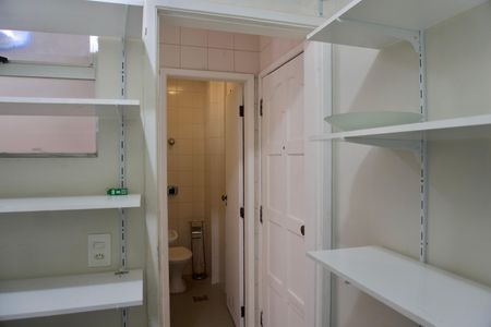 Apartamento para alugar com 130m², 4 quartos e 2 vagasÁrea de Serviço - Despensa