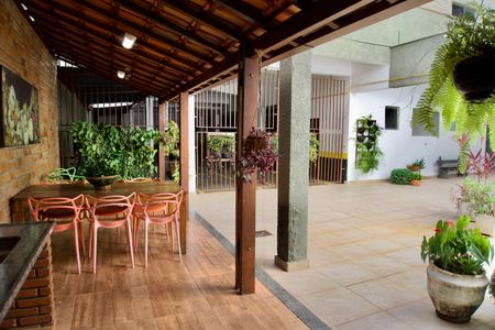 Apartamento para alugar com 130m², 4 quartos e 2 vagasÁrea Comum - Churrasqueira