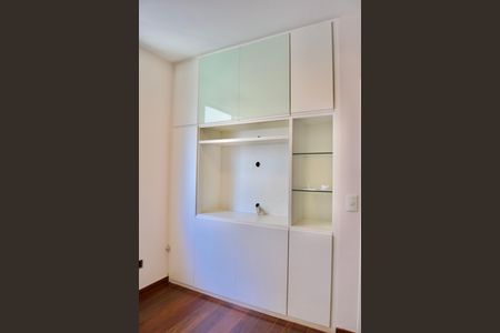 Apartamento para alugar com 130m², 4 quartos e 2 vagasQuarto 4 - Armário
