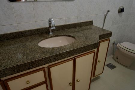 Apartamento para alugar com 130m², 4 quartos e 2 vagasSuíte - Banheiro Detalhe