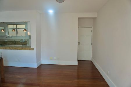 Apartamento para alugar com 130m², 4 quartos e 2 vagasSala