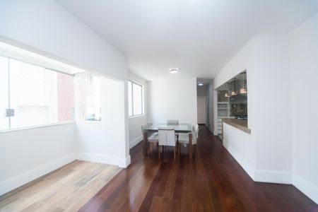 Sala de apartamento para alugar com 4 quartos, 130m² em Buritis, Belo Horizonte