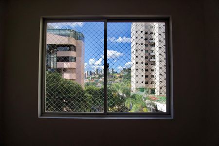Apartamento para alugar com 130m², 4 quartos e 2 vagasSuíte - Janela