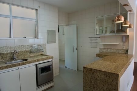 Apartamento para alugar com 130m², 4 quartos e 2 vagasCozinha