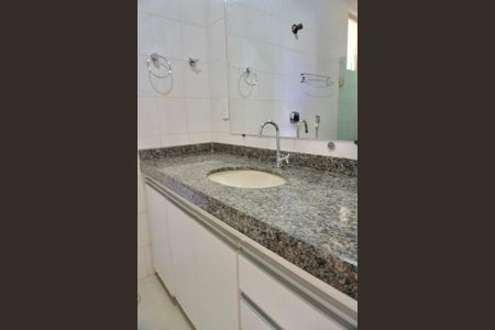 Apartamento para alugar com 130m², 4 quartos e 2 vagasBanheiro