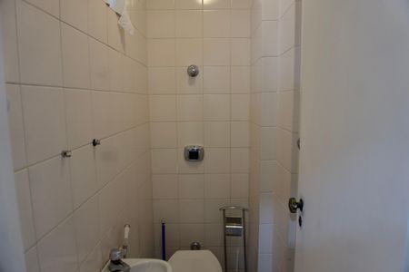 Apartamento para alugar com 130m², 4 quartos e 2 vagasÁrea de Serviço - Banheiro