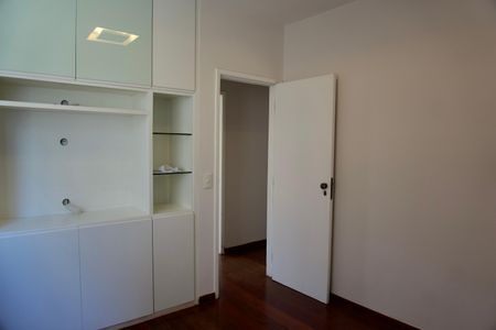 Apartamento para alugar com 130m², 4 quartos e 2 vagasQuarto 4