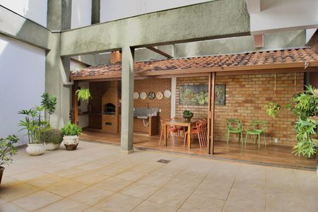 Apartamento para alugar com 130m², 4 quartos e 2 vagasÁrea Comum - Churrasqueira