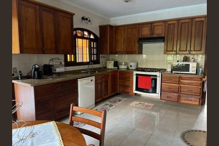 Casa à venda com 4 quartos, 600m² em Jardim Sertaozinho, São Paulo