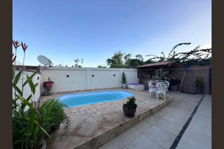 Casa de condomínio à venda com 120m², 3 quartos e 2 vagasÁrea externa