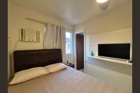 Casa de condomínio à venda com 120m², 3 quartos e 2 vagasSuite