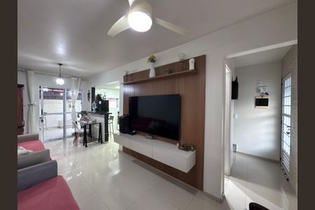 Sala de casa de condomínio à venda com 3 quartos, 120m² em Vargem Pequena, Rio de Janeiro