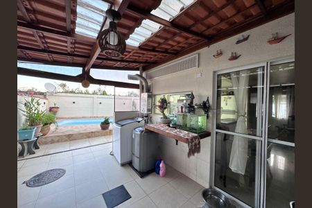 Casa de condomínio à venda com 120m², 3 quartos e 2 vagasÁrea de Serviço