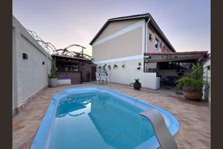 Casa de condomínio à venda com 120m², 3 quartos e 2 vagasÁrea externa