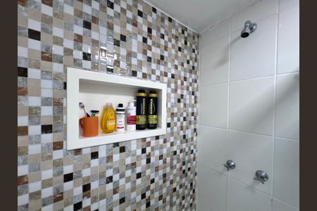 Casa de condomínio à venda com 120m², 3 quartos e 2 vagasSuite - banheiro