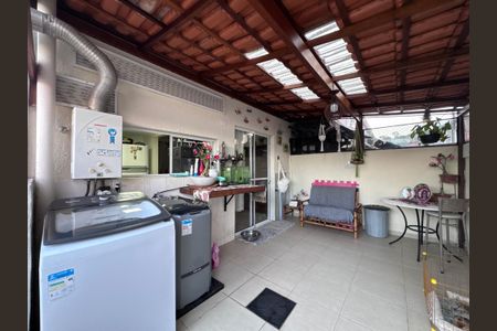 Casa de condomínio à venda com 120m², 3 quartos e 2 vagasÁrea de Serviço