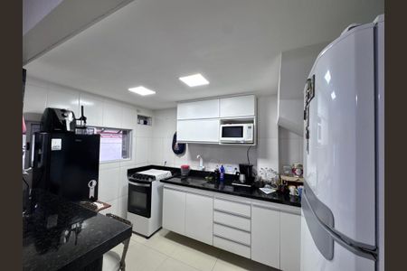 Casa de condomínio à venda com 120m², 3 quartos e 2 vagasCozinha 