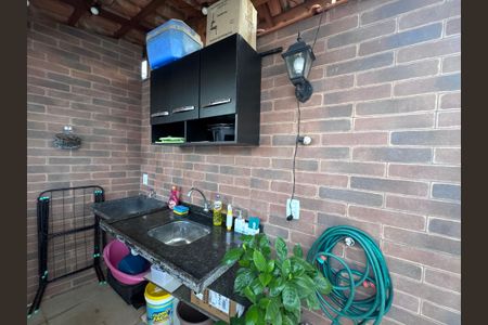 Casa de condomínio à venda com 120m², 3 quartos e 2 vagasÁrea externa