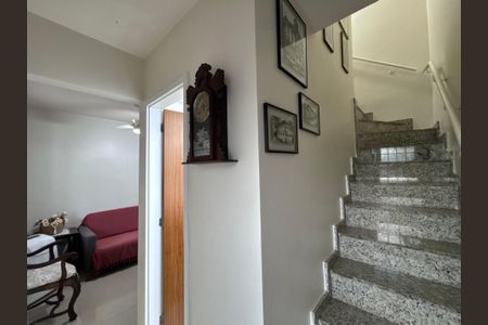 Escada de casa de condomínio à venda com 3 quartos, 120m² em Vargem Pequena, Rio de Janeiro