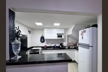 Casa de condomínio à venda com 120m², 3 quartos e 2 vagasCozinha