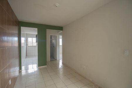 Sala de casa de condomínio para alugar com 2 quartos, 55m² em Pacheco, São Gonçalo