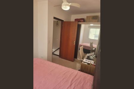 Casa à venda com 75m², 2 quartos e 2 vagasFoto 02